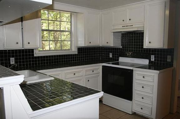 3rd image of 3202 Chimney Rock Dr
