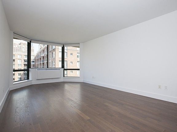 3rd image of 70 Battery Pl APT 717