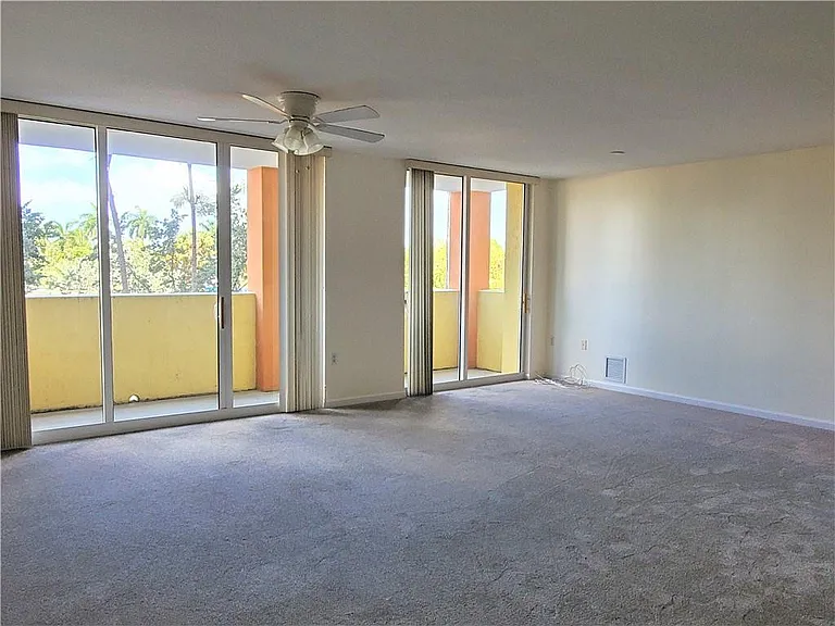 2001 N Ocean Blvd #203 — Photo 10