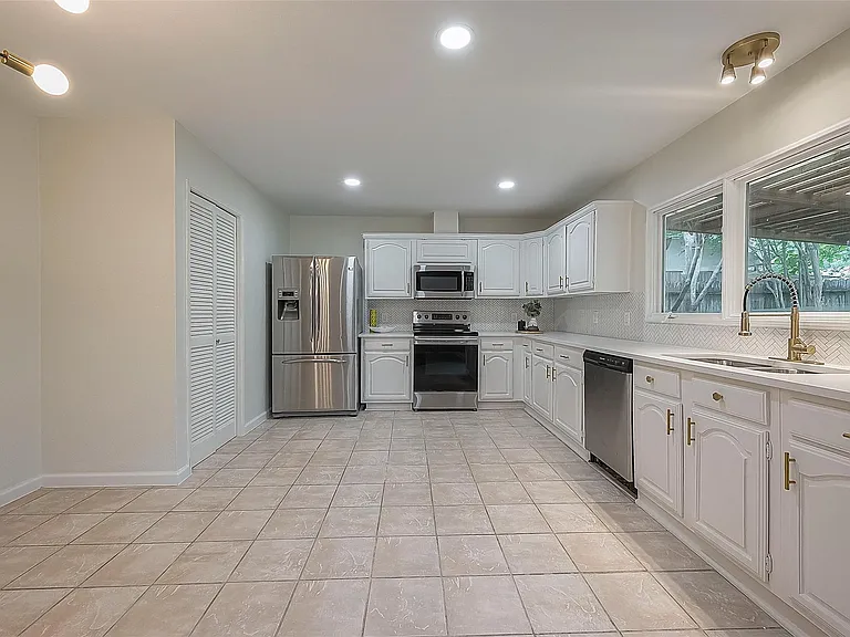 16810 Sweno Ct — Photo 19