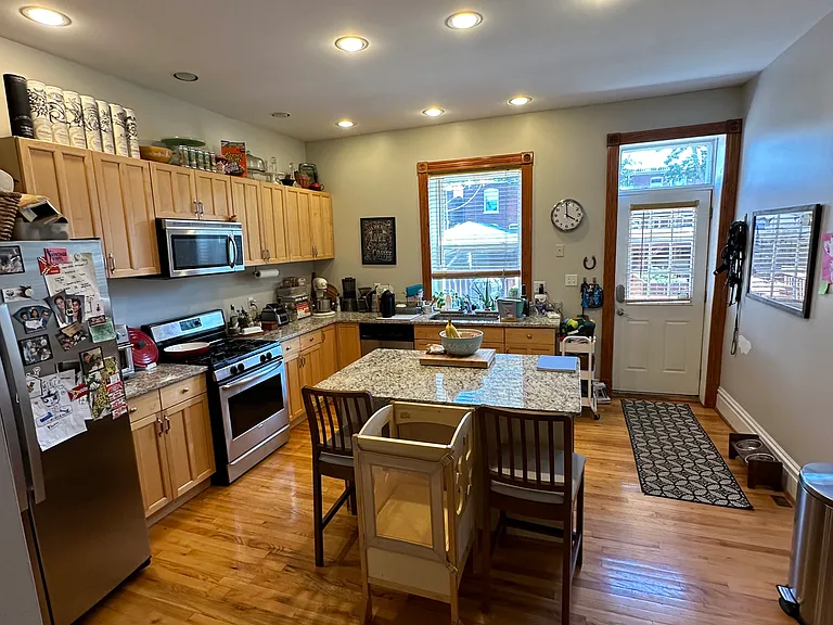 4042 Shenandoah Ave — Photo 2
