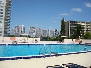 3rd image of 301 174th St APT 1410