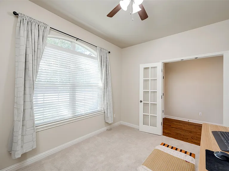4211 Oldenburg Ln — Photo 33
