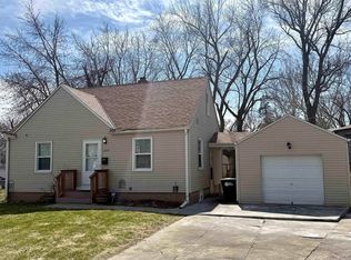 2753 Sharon Dr, Omaha, NE 68112