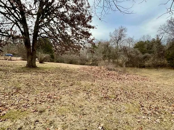 000 Fawn Drive, Neosho, MO 64850