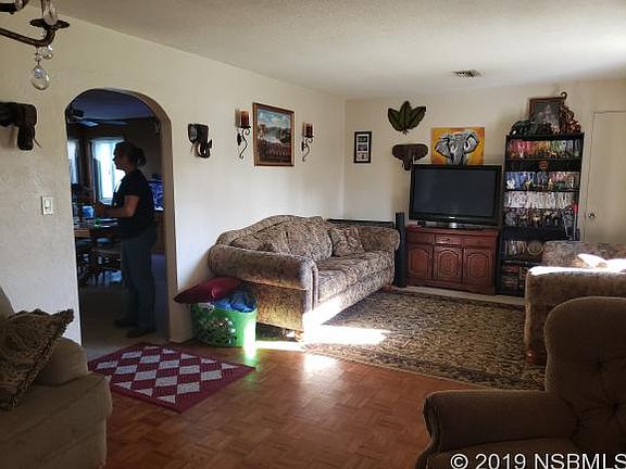 4th image of 2607 Travelers Palm Dr
