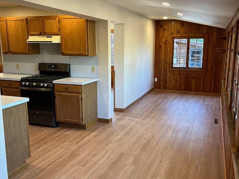 604 Aspen Ave — Photo 9