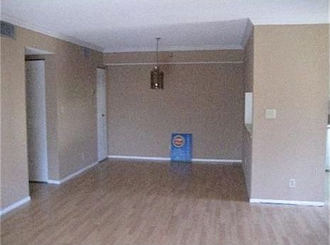 5th image of 405 Gardens Dr APT 203