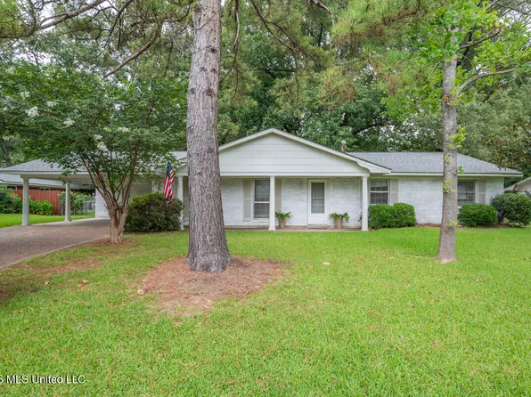 702 Cypress Rd, Starkville, MS 39759