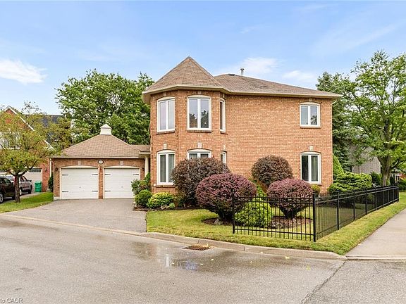 2nd image of 3251 Trelawny Cir
