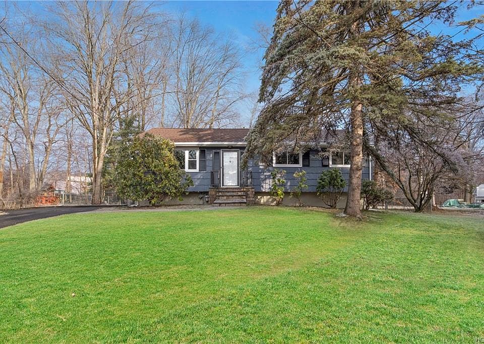 1st image of 15 Feller Ct