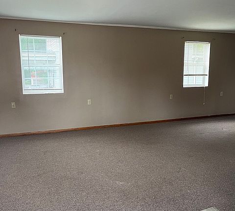 4th image of 403 S 4th St APT A