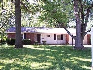 1st image of 400 Strawberry Ln