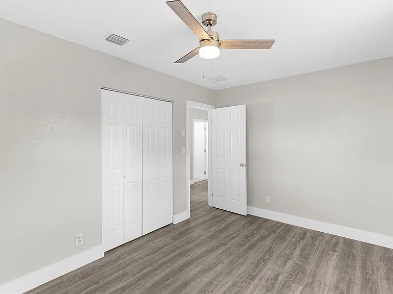 2171 NW 29th Ave — Photo 16
