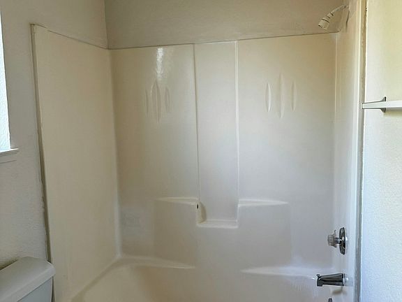 5th image of 7407 Kelley Dr