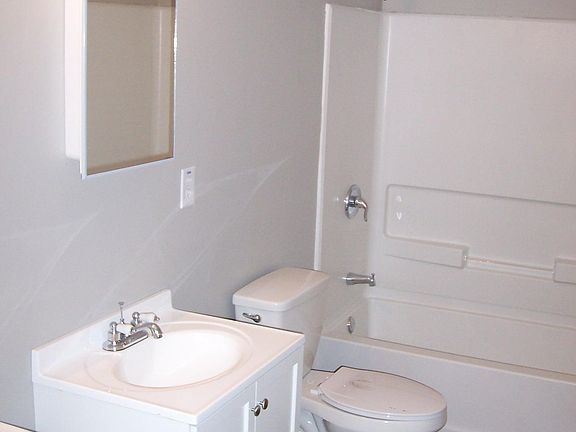 3rd image of 2343 S 7th St Floor 3