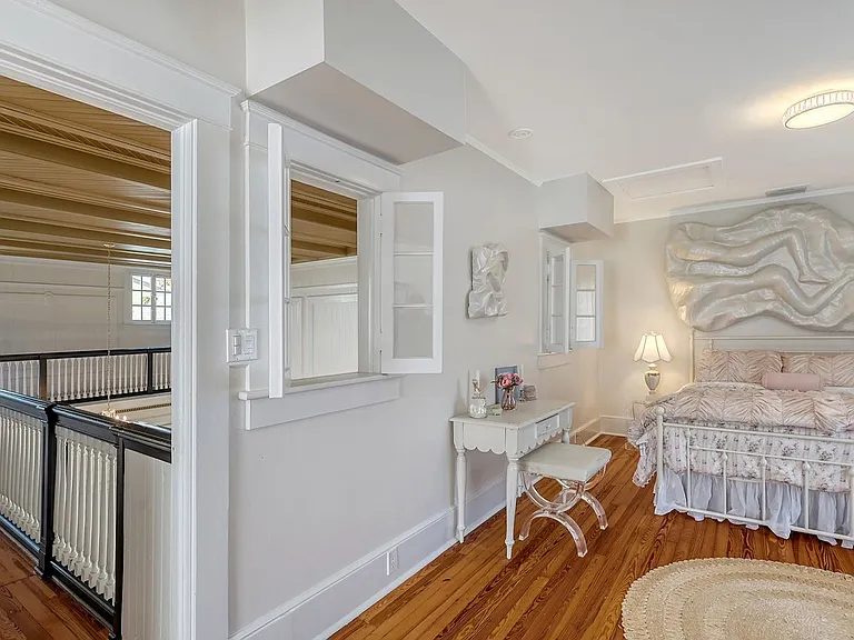7715 Westmoreland Dr — Photo 59