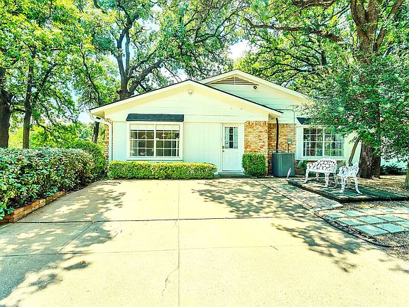 3rd image of 721 Fouts Dr