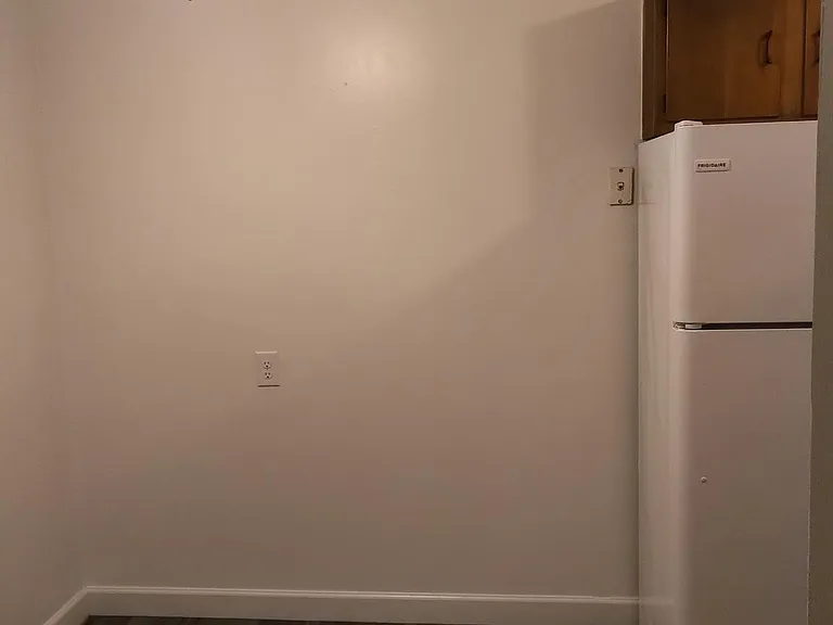 7427 Overton Ave #5 — Photo 5