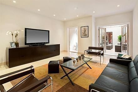 5th image of 16 E 95th St
