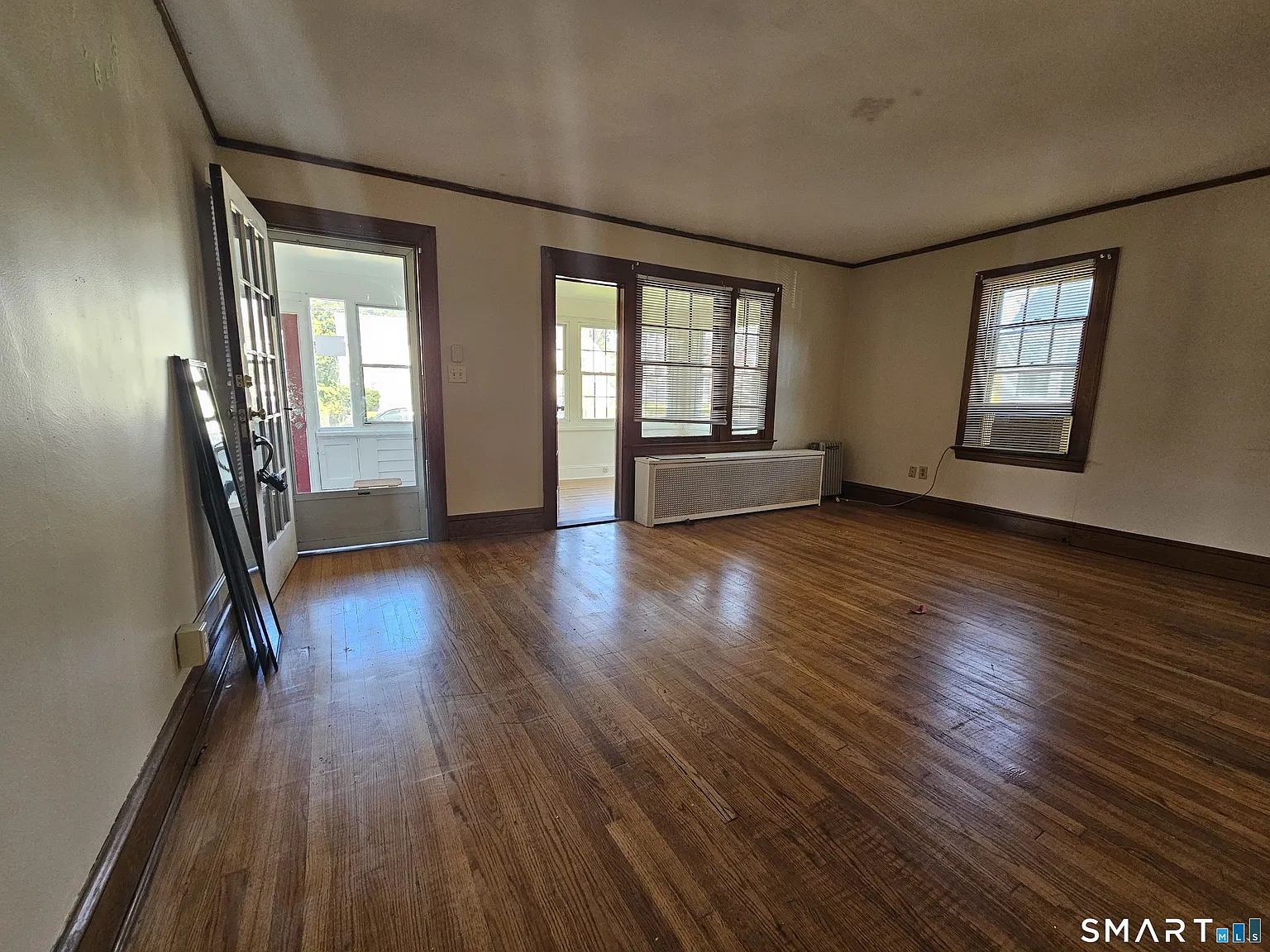 2 bed, 1.0 bath, 2720 sqft, $2,200 — Photo 4