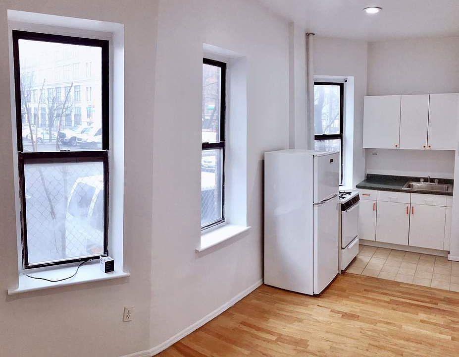 1st image of 454 W 36th St APT F1