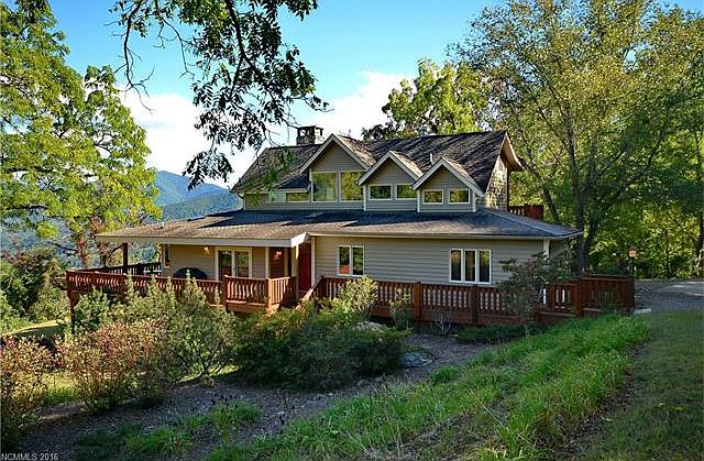 1st image of 220 Silverbell Ln