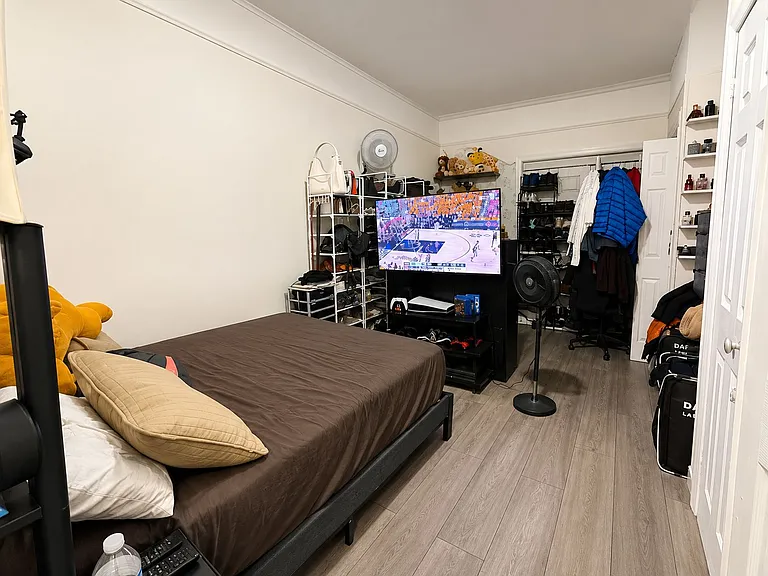 6091 Putnam Ave #2 — Photo 3