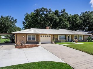 2860 Lakeview Dr, Sebring, FL 33870
