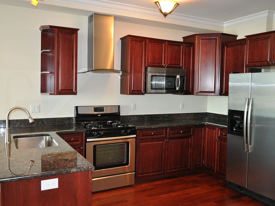 1st image of 1 Brown St Unit 1415