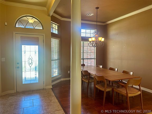 3rd image of 3021 Meagan Ave