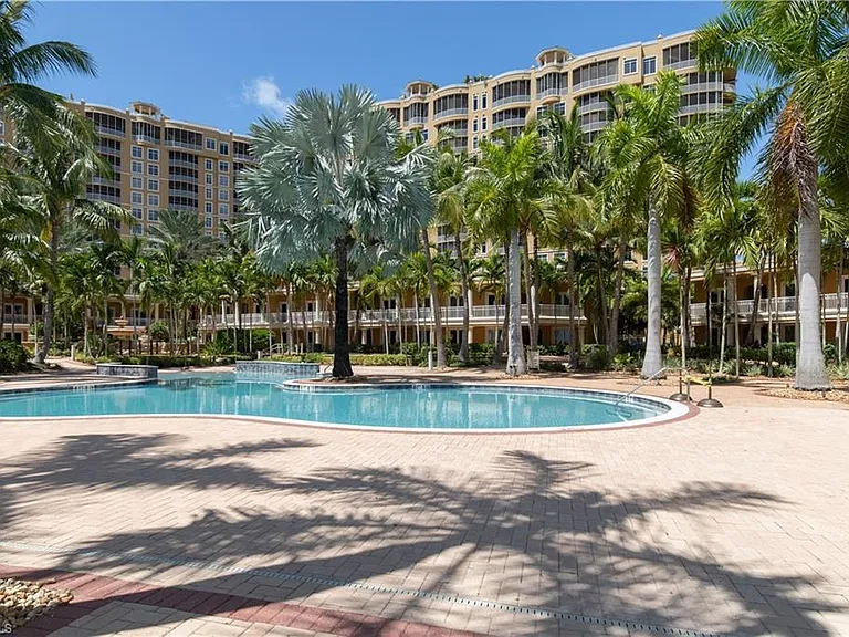 6081 Silver King Blvd #302 — Photo 38