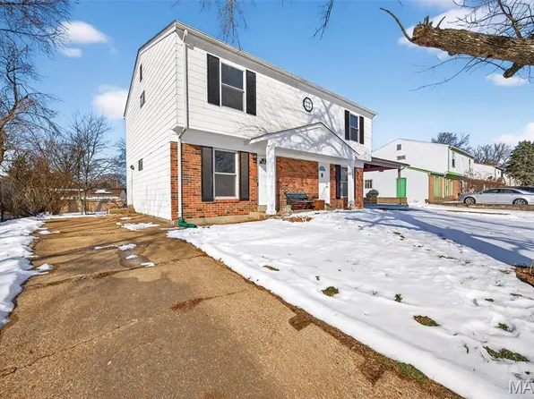 2233 Campus Dr, Saint Charles, MO 63301