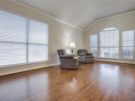 5th image of 4512 Mallard Ln
