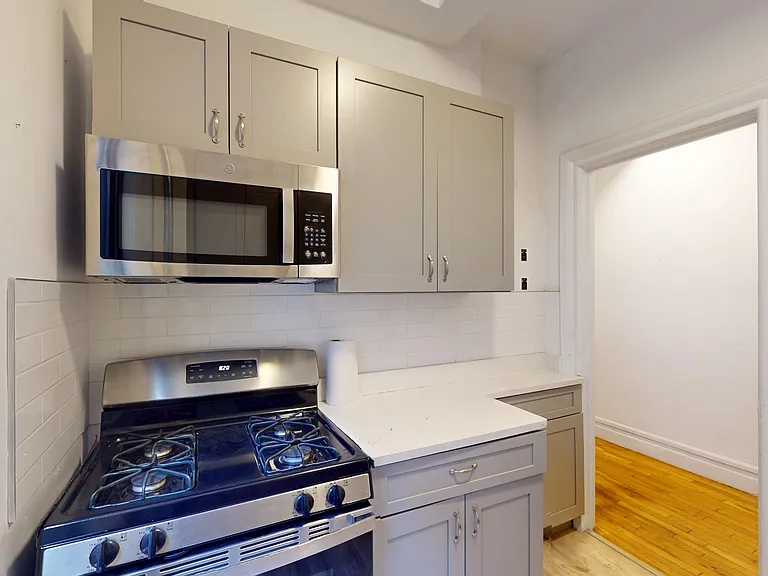 325 W 77th St #3A — Photo 13