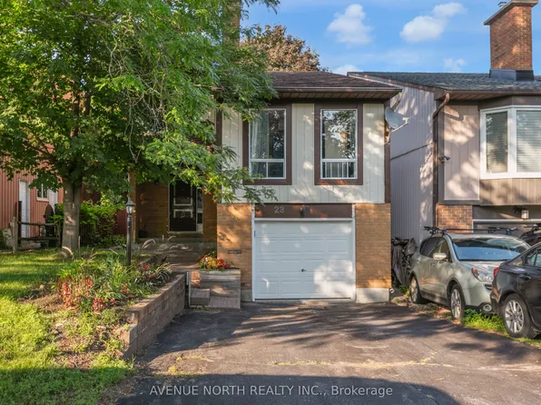 23 Bluegrass Dr, Ottawa, ON K2M 1G2