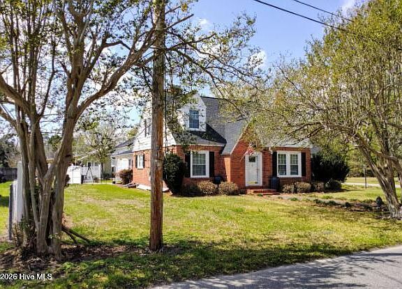 2nd image of 215 N Elm Street