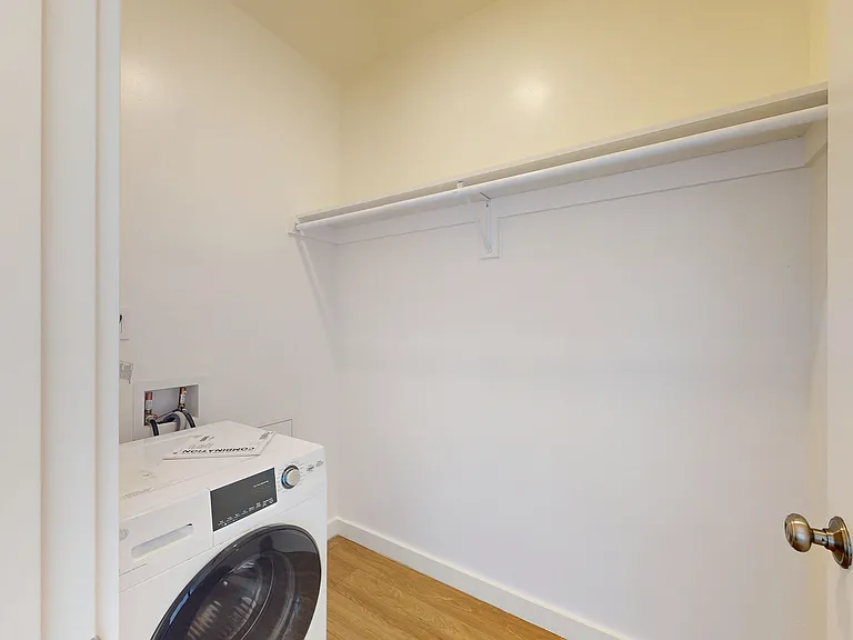 935 Ofarrell St #34 — Photo 5
