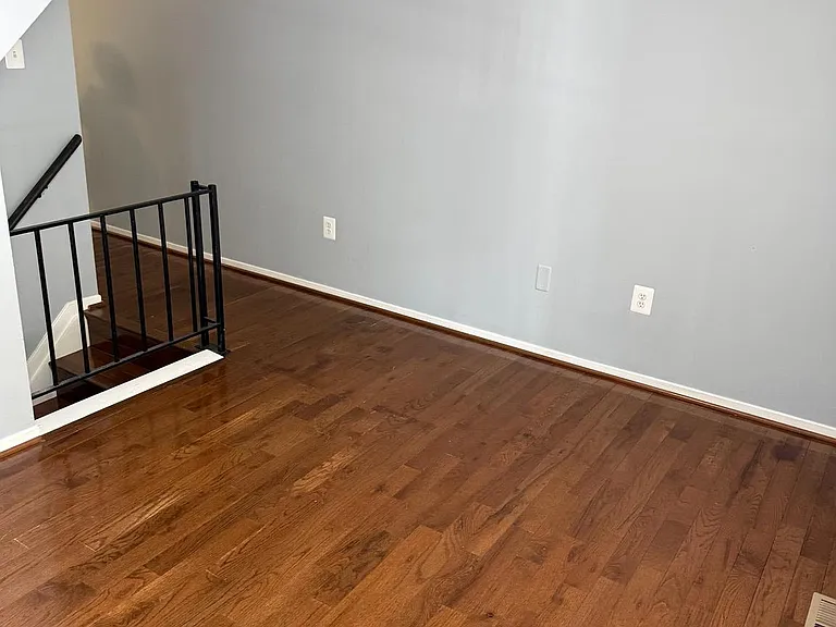 1754 Abbotston St — Photo 3