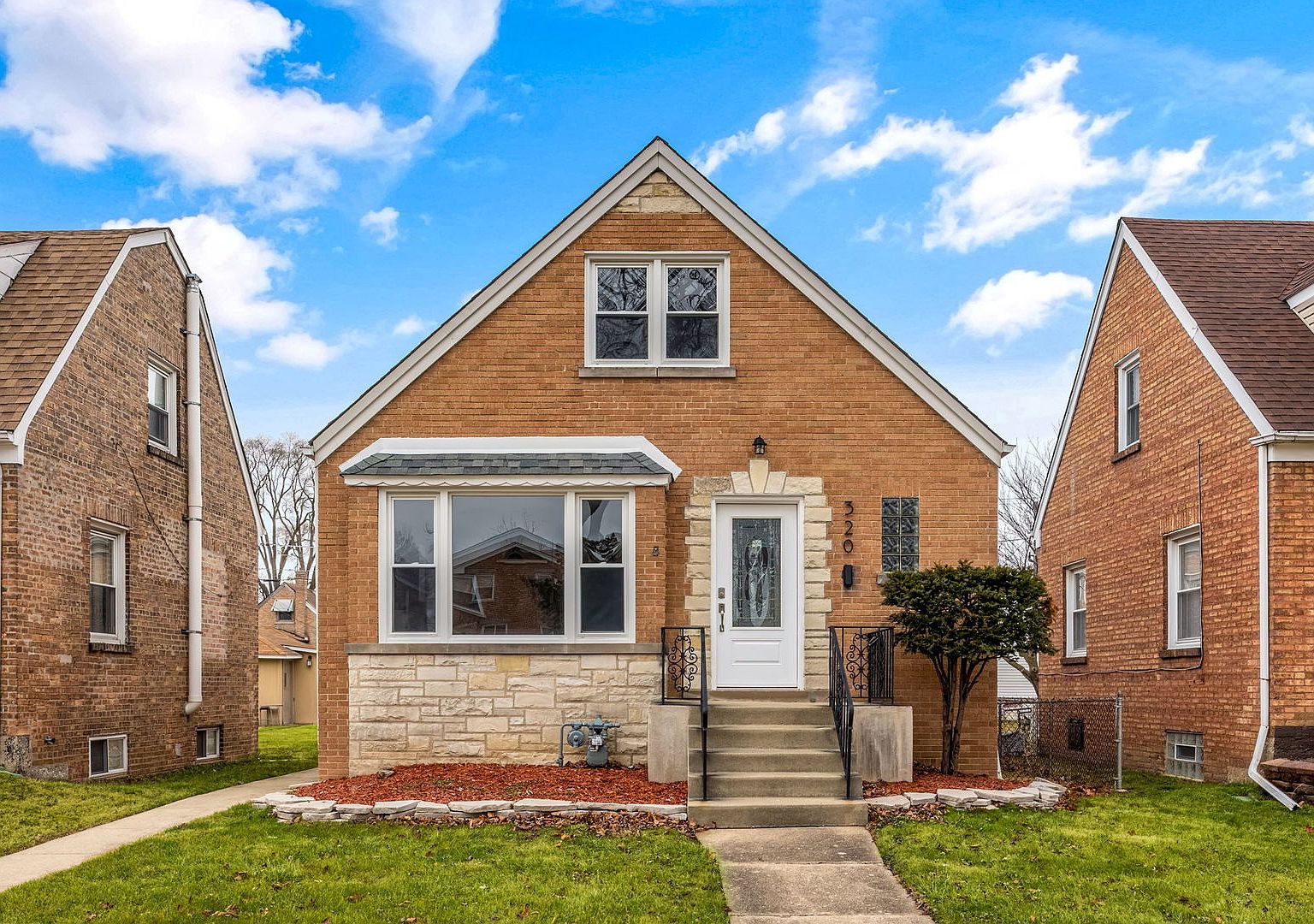 320 Hyde Park Ave, Bellwood, IL 60104 Zillow