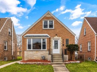 320 Hyde Park Ave, Bellwood, IL