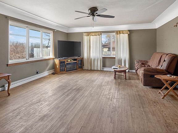 2nd image of 1943 S Huron Rd