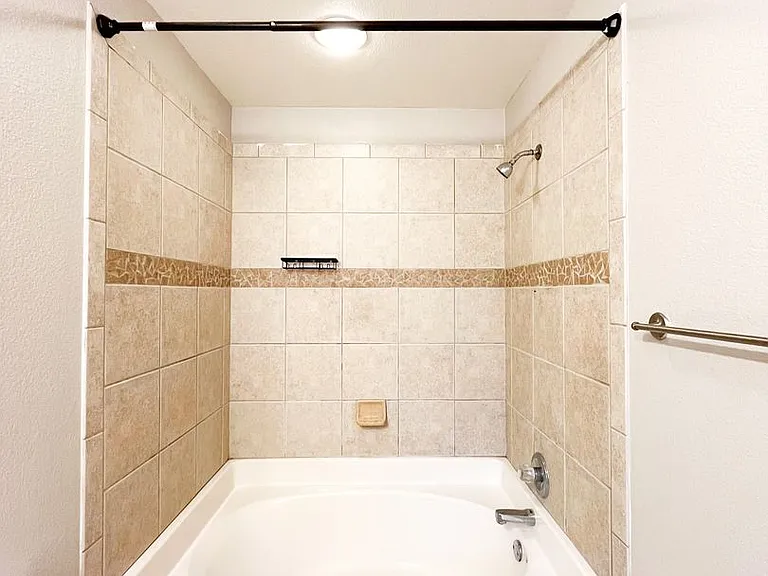 1213 Cinch Dr — Photo 24