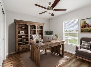 1808 NE 7th Place Cpe, Coral, FL 33909