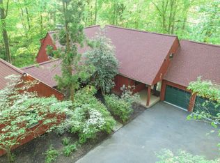 18 Dogwood Ln, Doylestown, PA 18901