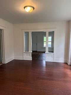 2nd image of 2541 Jefferson St