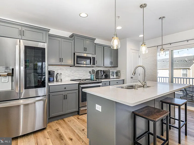 8152 Lenker Dr — Photo 12