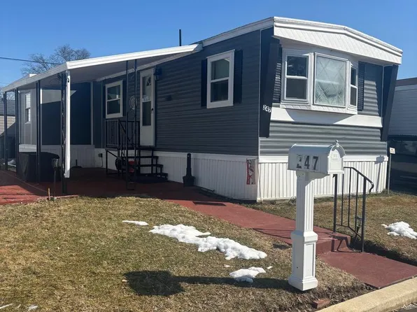 1405 Farrell Ave Trailer 247, Cherry Hill, NJ 08002