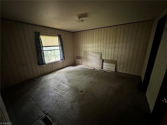 2nd image of 5754 Zelma Blvd