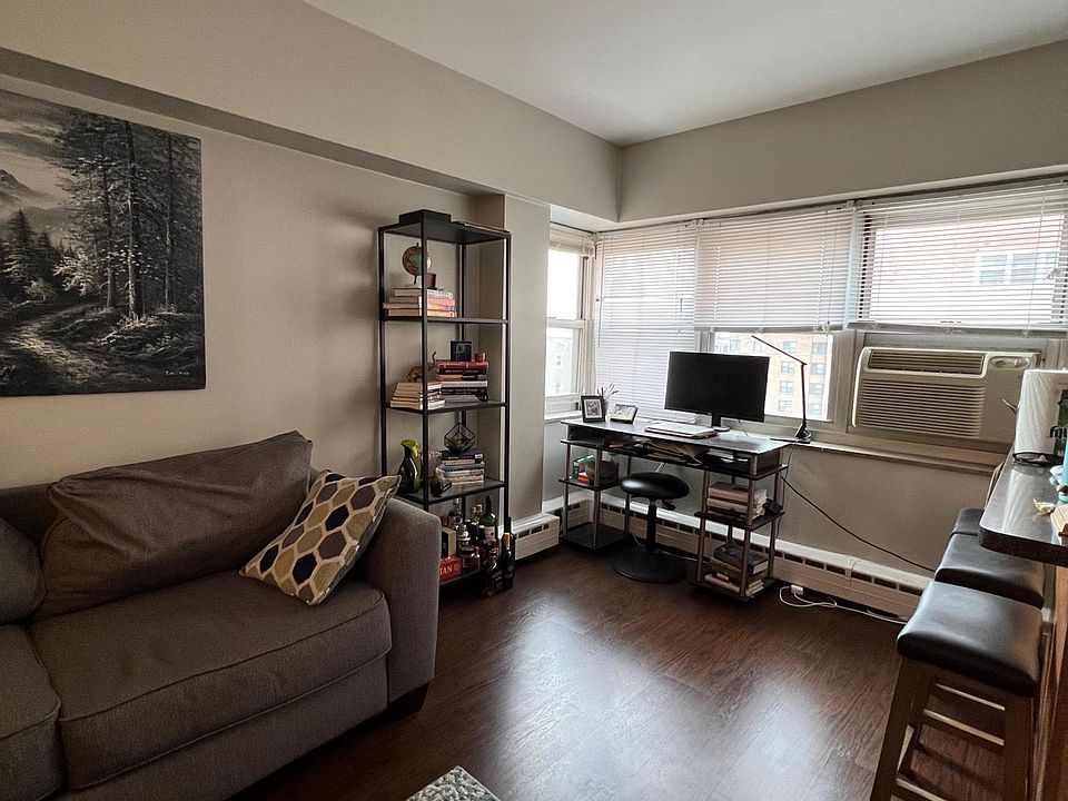 1st image of 4960 N Marine Dr APT 818